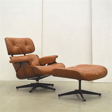 For Sale Lounge Chair By Charles And Ray Eames For Herman Miller 1960s