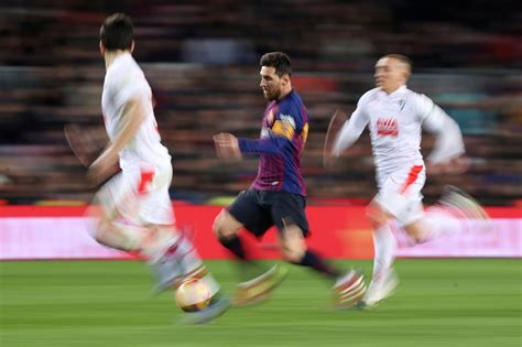 Messi Scores 400th La Liga Goal Sends Barca Five Points Clear Abs Cbn News