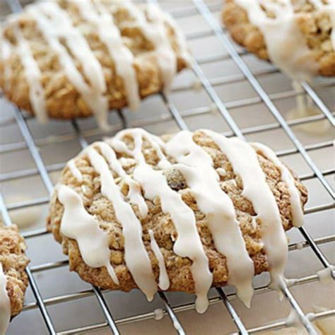 This christmas cookie recipe has the perfect balance of cinnamon, ginger and allspice, combined with the deep, rich taste of molasses. Cookie Recipes You're Going To Want To Try