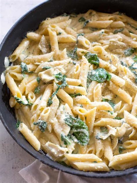 One Pan Spinach Artichoke Pasta Video The Girl Who Ate Everything
