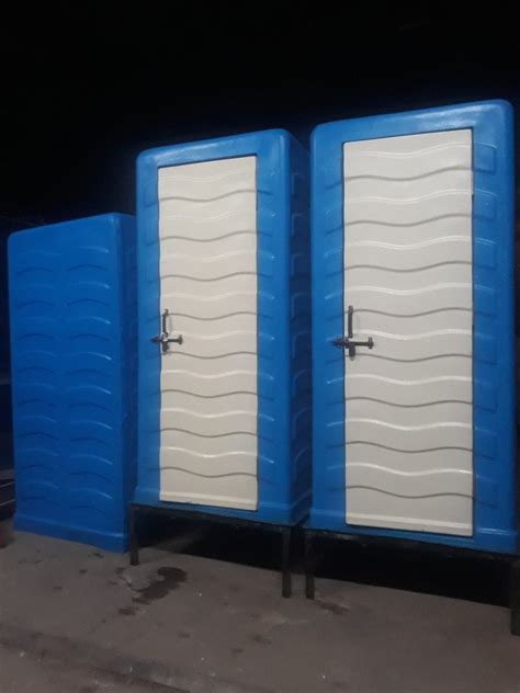 Frp Square Readymade Toilet Cabin For Outdoor No Of Compartments