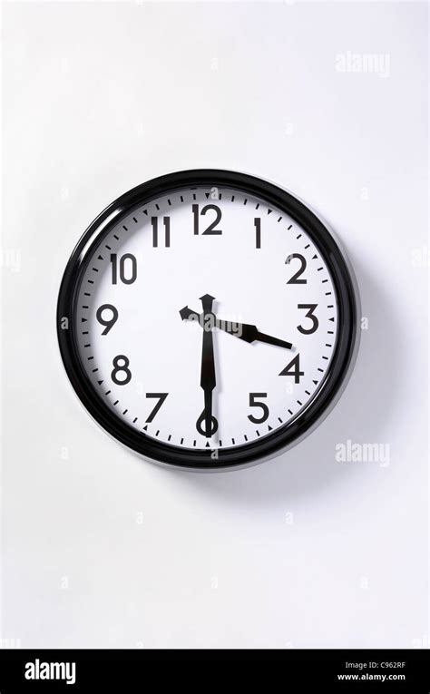 Clock 3 Pm Hi Res Stock Photography And Images Alamy