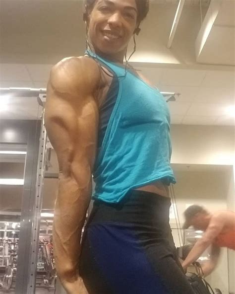 Jada Beverly Muscular Women Side Chest Body Building Women