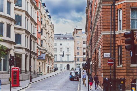 Beautiful Streets With Historical Buildings In Mayfair An Affluent Are