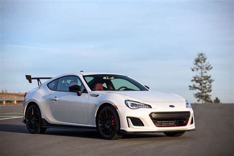 Subaru brz or toyota 86? Only 100 'Tuned By STI' Subaru BRZ tS Cars Coming to Canada in 2018 - WHEELS.ca