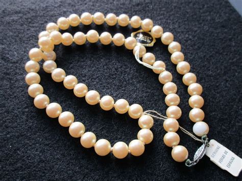 19 Pearl Necklace