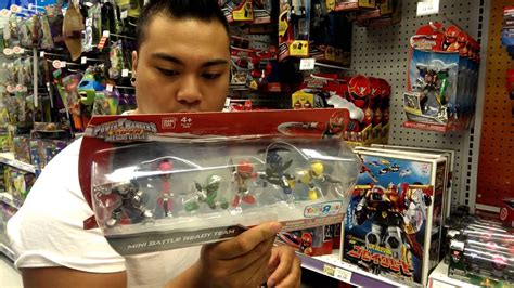 Power Rangers Super Megaforce at my Toys R Us! - YouTube