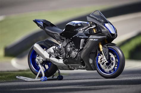 The r1m comes with dual disc front brakes and disc rear brakes along. Yamaha presenta la R1 e R1M 2020: info, caratteristiche e ...