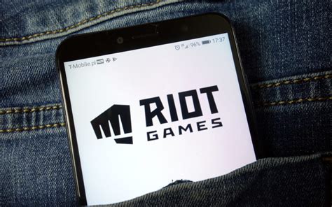 Restricting Sponsorship Categories Can Cause a Riot - TicketManager