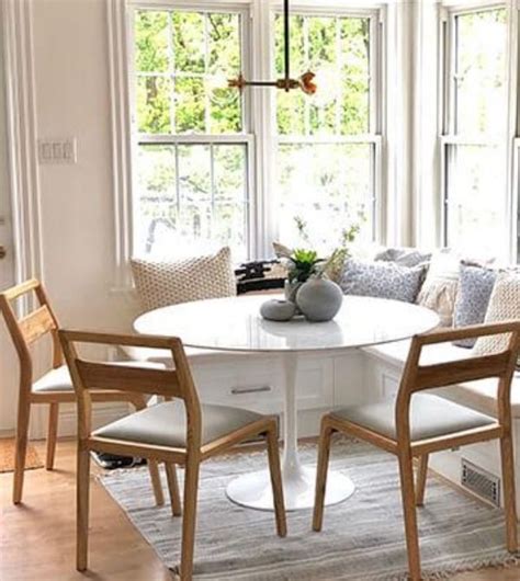Why Interior Designers Are Crazy About The Tulip Table Dining Room