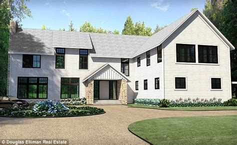 Scaramucci Selling Hamptons Love Nest 9 Months After He Bought It