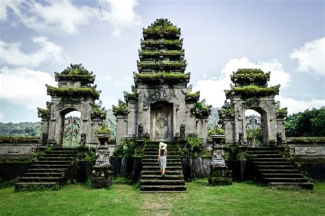 Pura Ulun Danu Tamblingan Lake Temple In Munduk Bali