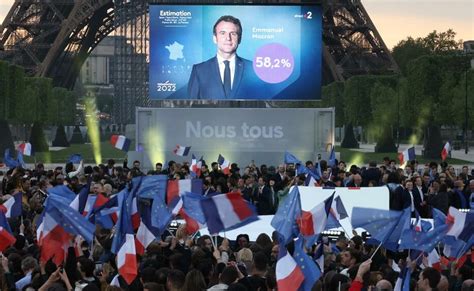 Макрон побеждает на выборах президента Франции экзит поллы Новости