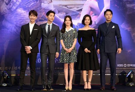Descendants of the sun (태양의 후예, also known as descended from the sun) is a 2016 korean drama which aired from february 24 to april 22 on kbs 2. Exclusive: "Descendants of the Sun" Press Conference | Soompi