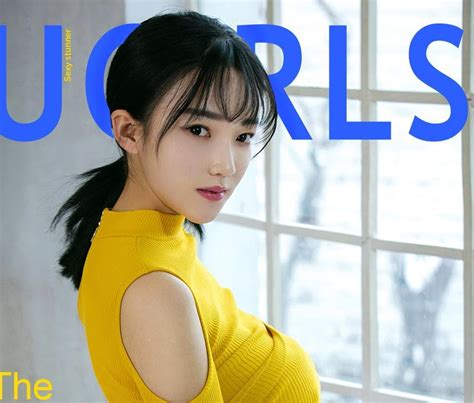 Stunning Chinese Big Boobs Of Zhang Xuexin Circle Love Stunner Hd Photos In Yellow Sweater Top