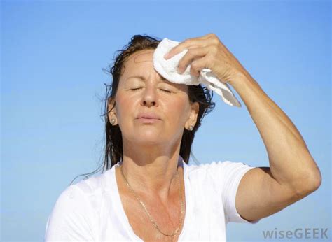 Why Do We Sweat More In Summer ~ Best Ways To Stop Sweating