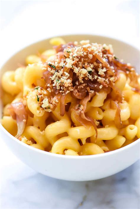 Louis to try out the diner's famous macaroni and cheese. Creamy Instant Pot Mac and Cheese Five Ways | foodiecrush.com