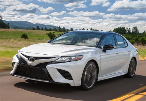 Toyota Camry 2020 The 2020 Toyota Camry Hybrid Is Unjustifiably More