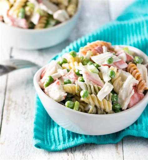 This seafood salad is a blend of imitation crab and shrimp in a creamy dill dressing with fresh vegetables. Pasta Salad with Imitation Crab | Seafood salad pasta ...