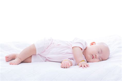 5 Cara Menidurkan Bayi Lewat Stimulasi Panca Indra