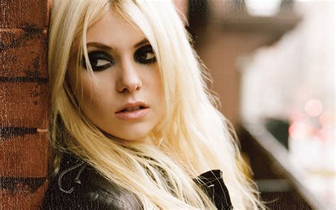 1920x1080 Widescreen Wallpaper Taylor Momsen Coolwallpapersme