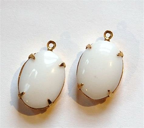 Vintage Opaque White Stone In 1 Loop Brass Setting Ovl003k Etsy