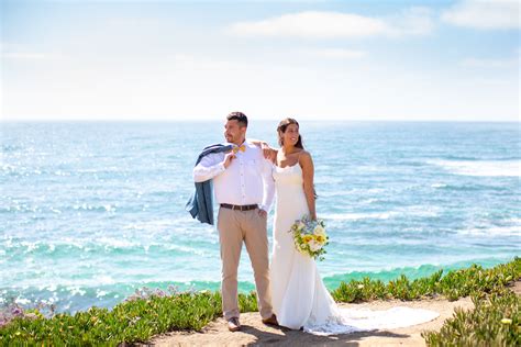 With it's large expanse of lawn it is perfect for a ceremony. La Jolla Beach | Dream beach wedding, La jolla beach, San ...