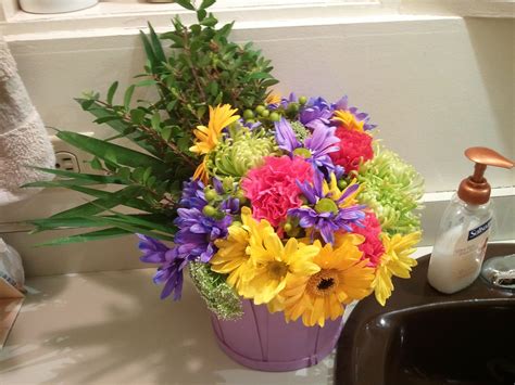 Fresh Flower Bathroom Arrangement Fresh Flowers Creative Flowers