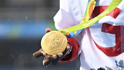 The design of the tokyo 2020 olympic medals reflects the concept that, to achieve glory, athletes have to strive for victory on a daily basis. Tokyo 2020 Olympic medals to be made of garbage | Fox Sports