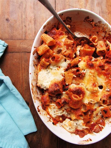 Simple Baked Pasta With Bolognese Sauce