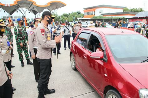 Kapolda Jawa Barat Tinjau Pos Pengamanan Ops Ketupat Lodaya 2020 ...