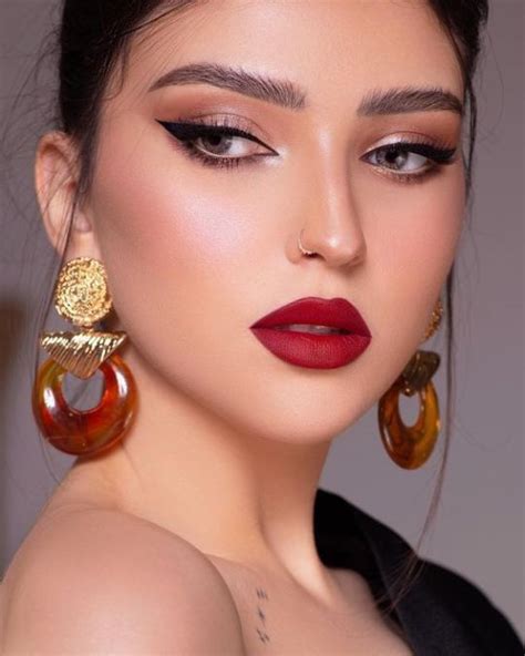 red lip fantasy sexy makeup eye makeup arabian makeup
