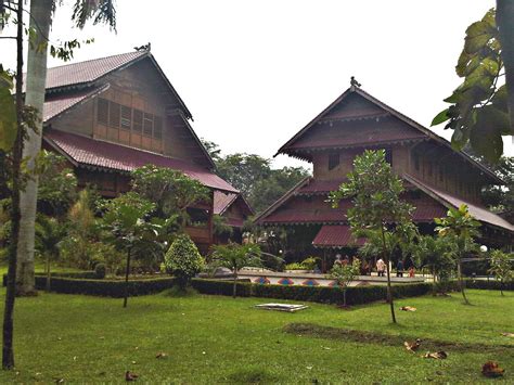 Rumah Adat Indonesia Istana Buton Sulawesi