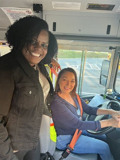 Fairfax Co Bus Drivers Surprised With Sweet Treats Wtop News