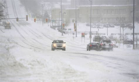 Heavy Snow Snarls Travel As Winter Storms Hit Us Arab News Pk