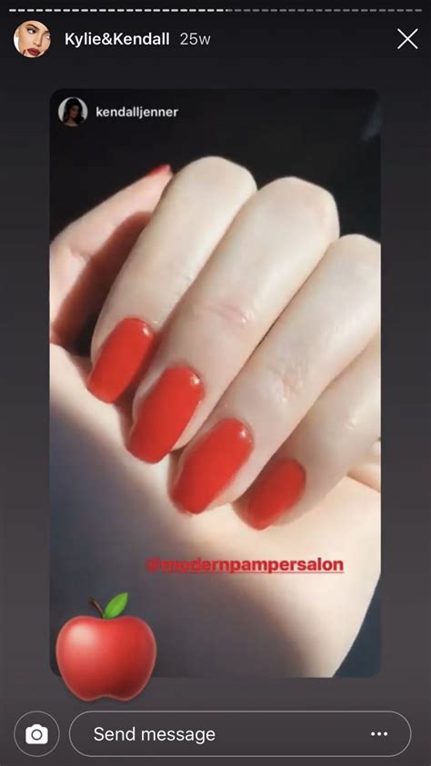 Kendall Jenner S Flower Manicure POPSUGAR Beauty UK Photo