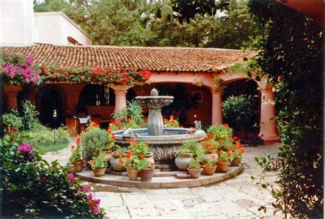 Courtyard Mexican Gardens The Cafe Is Located At 322 North Cleveland