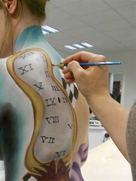 Body Painting Formation Valence