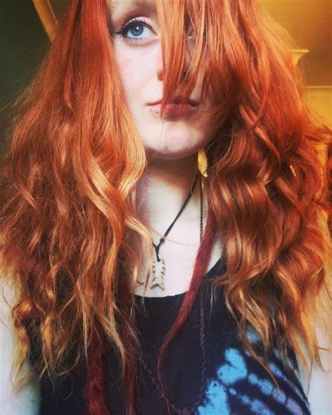 Hell Yeah Redheads On Twitter Weeping Shades Of Indigowavy Hair Qw1udlt0p2