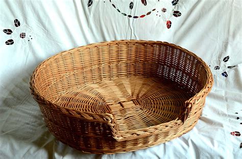Mediumlarge Oval Dog Bed Wicker Dog Bed Oval Cat Bed Etsy Canada