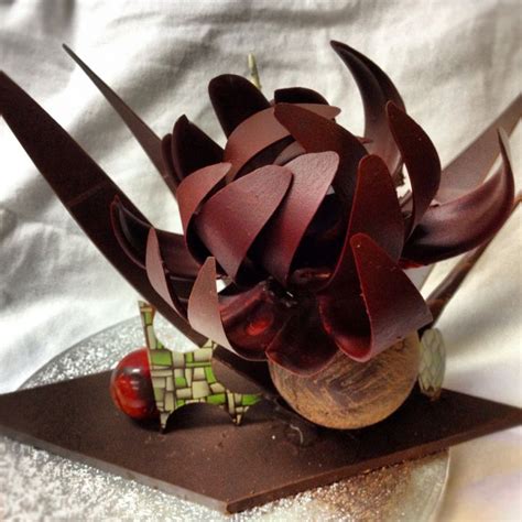 18 Beautiful And Delicious Chocolate Sculptures