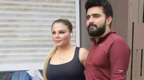 Rakhi Sawant S Husband Adil Durrani Brought To Andheri Court For Remand