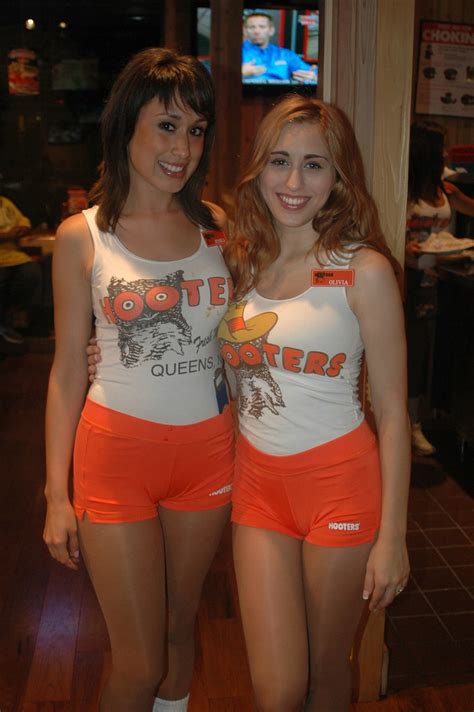 Beautiful Hooters Girls From Fresh Meadows Ny Hootervillefan Flickr