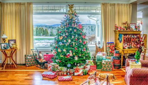 Here are the best places to buy christmas decorations. Free Images : indoor, holiday, christmas tree, interior ...