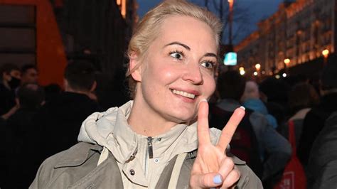 Alexey Navalnys Wife Yulia Says Her Imprisoned Husband Has Already