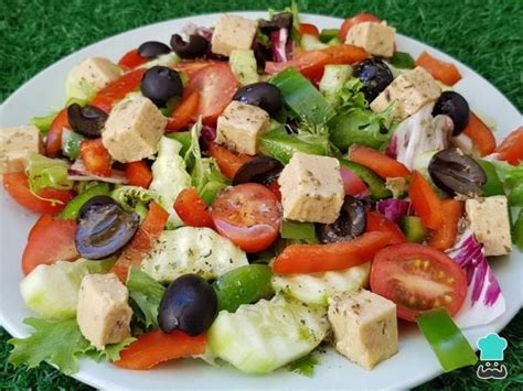La gastronomía de grecia es la cocina y las artes culinarias practicadas 4. Ensalada griega de pepino tradicional #Recetas #Cocina # ...