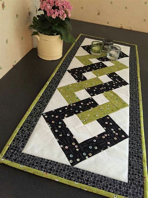 Interlocking Squares Free Craftsy Pattern Quilted Table Runners