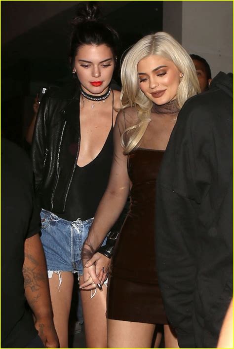 Kendall Jenner Meets Up With Kylie For A Night Out Photo 1029864 Photo Gallery Just Jared Jr