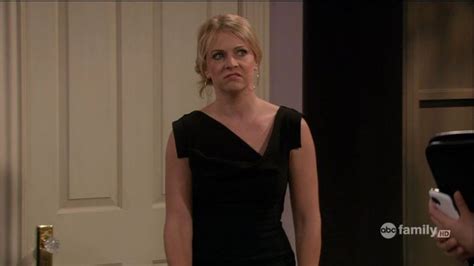 1x01 Pilot Melissa And Joey Image 15249895 Fanpop