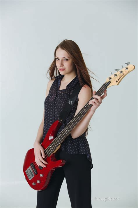 Wallpaper Isabella Famegirls Bass Guitars Long Hair X A